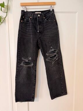 Levi’s Women’s Black Distressed Jeans - Ribcage Ankle Straight